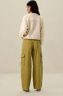 Beige gebreid bomber vest