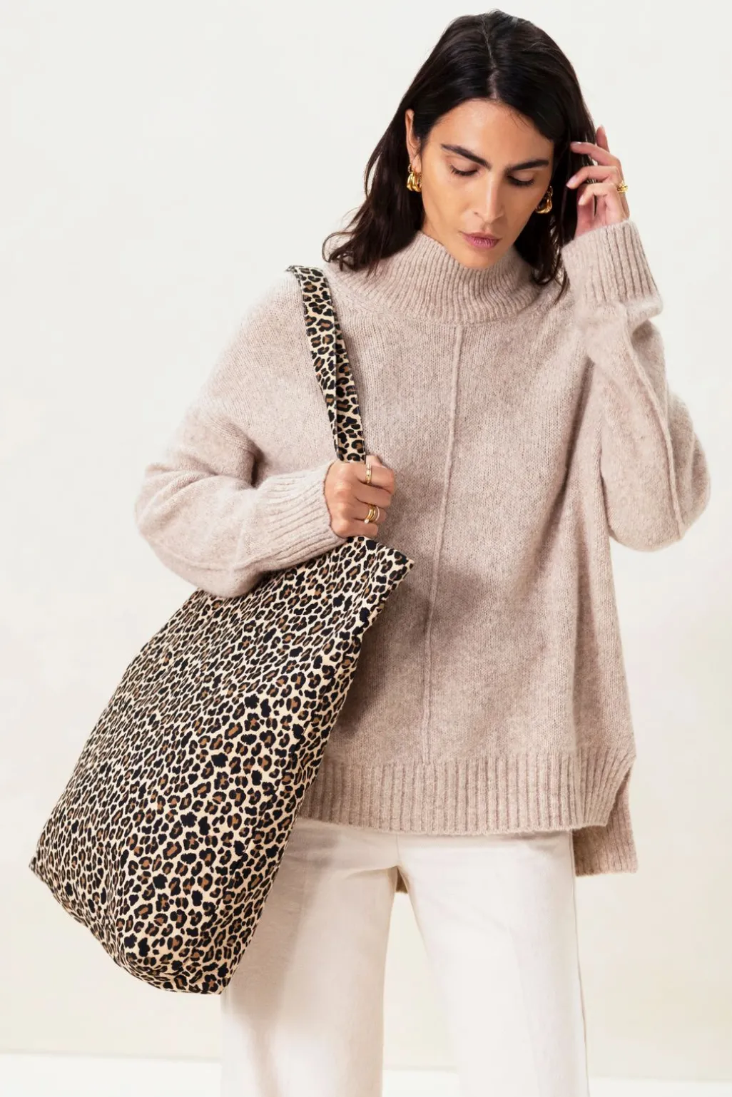 Beige gebreide trui met turtle neck