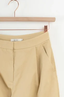 Beige mid waist katoenen bandplooibroek