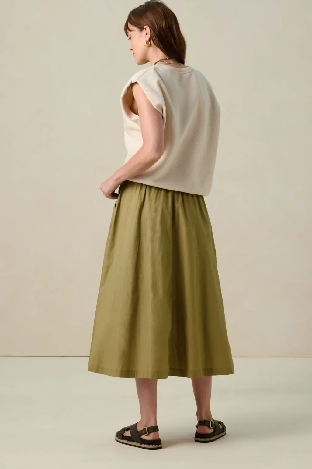 Beige mouwloze sweater