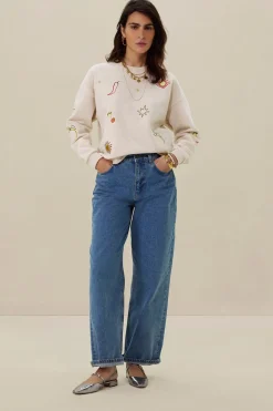 Beige sweater met embroidery