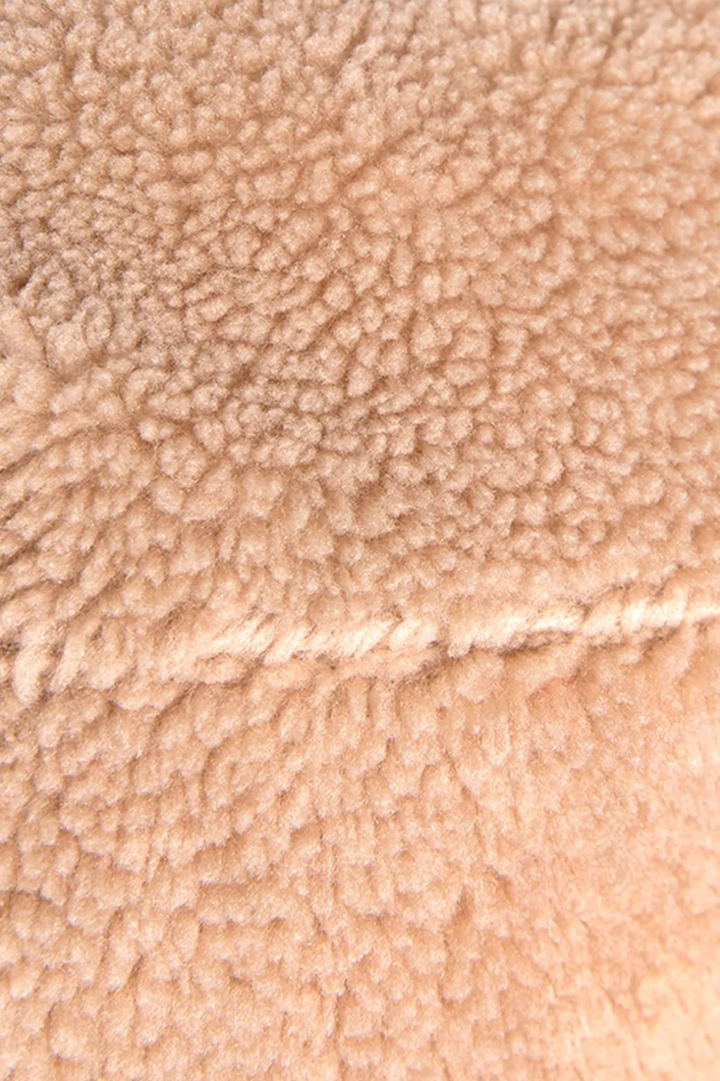 Beige teddy pilotenmuts