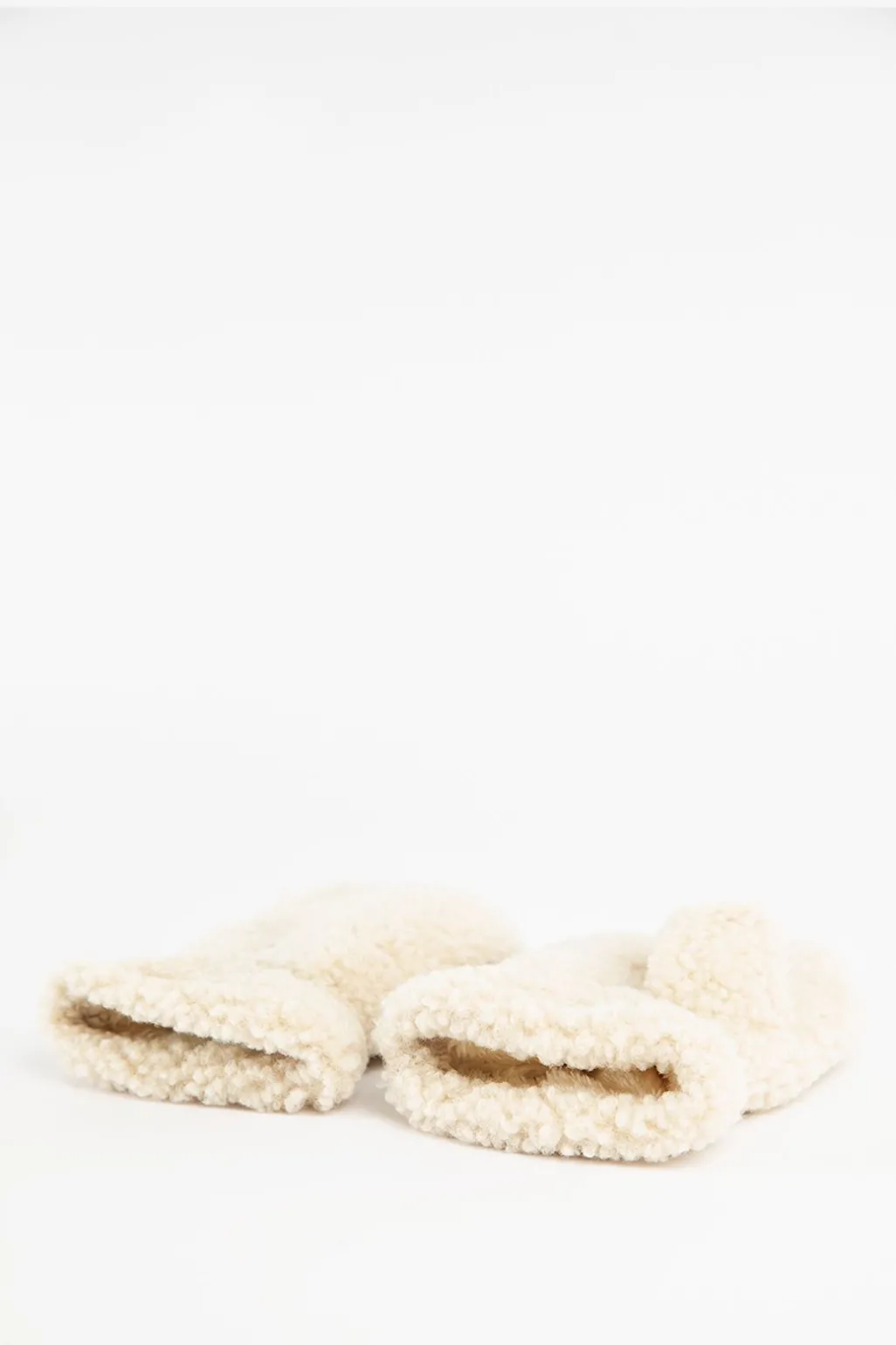 Beige teddy wanten