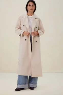 Beige trenchcoat met ceintuur
