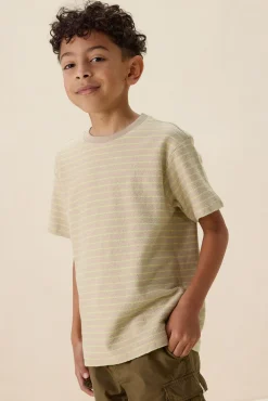 Beige t-shirt met strepen