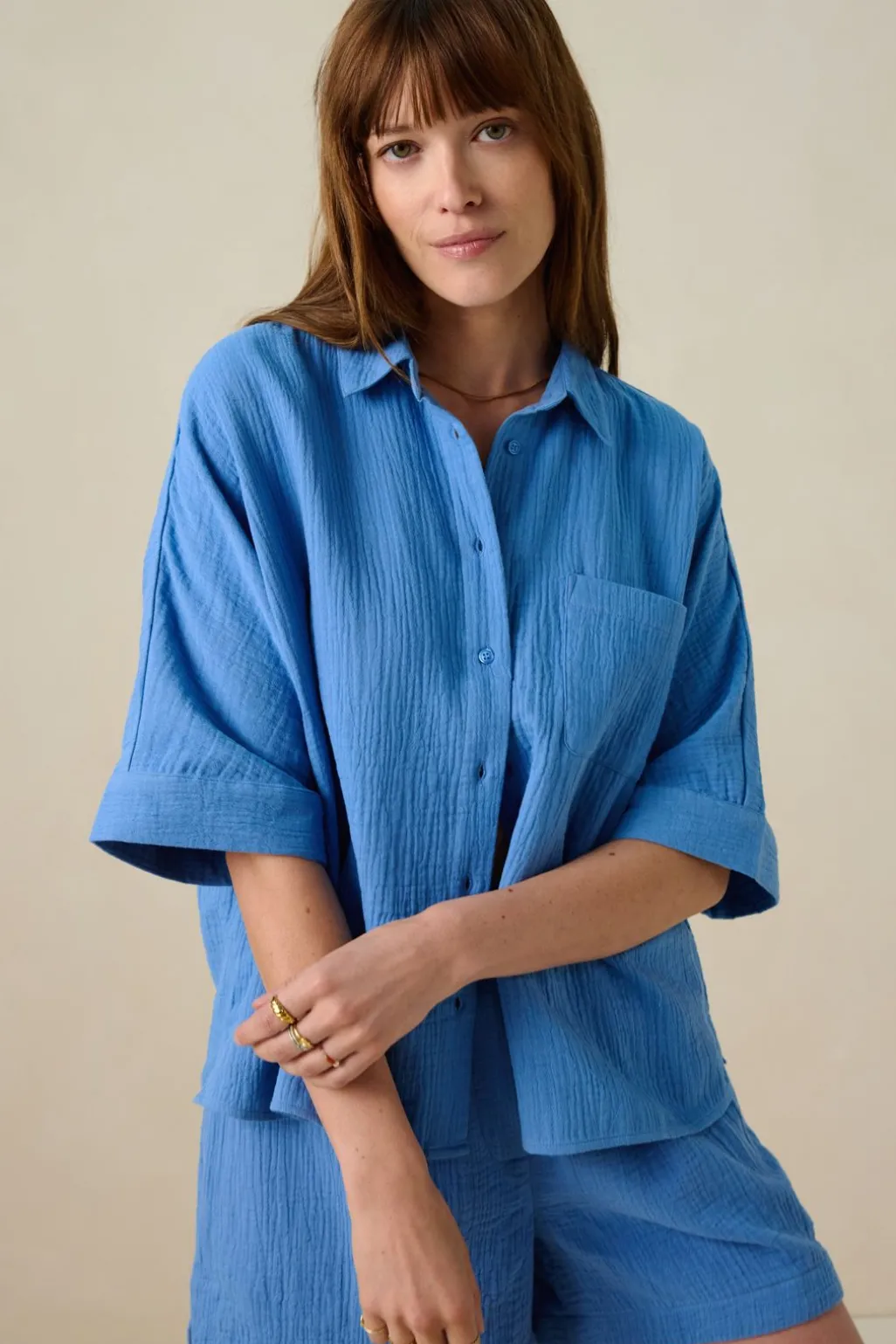 Blauwe blouse met borstzak