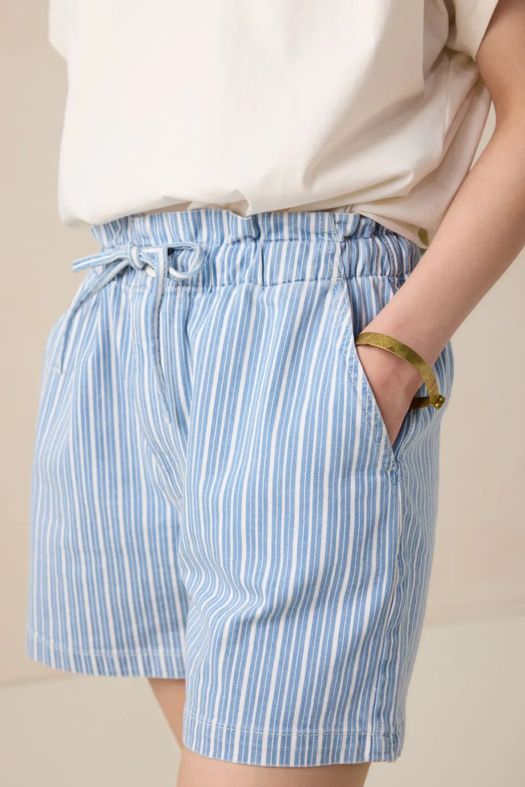 Blauwe gestreepte shorts