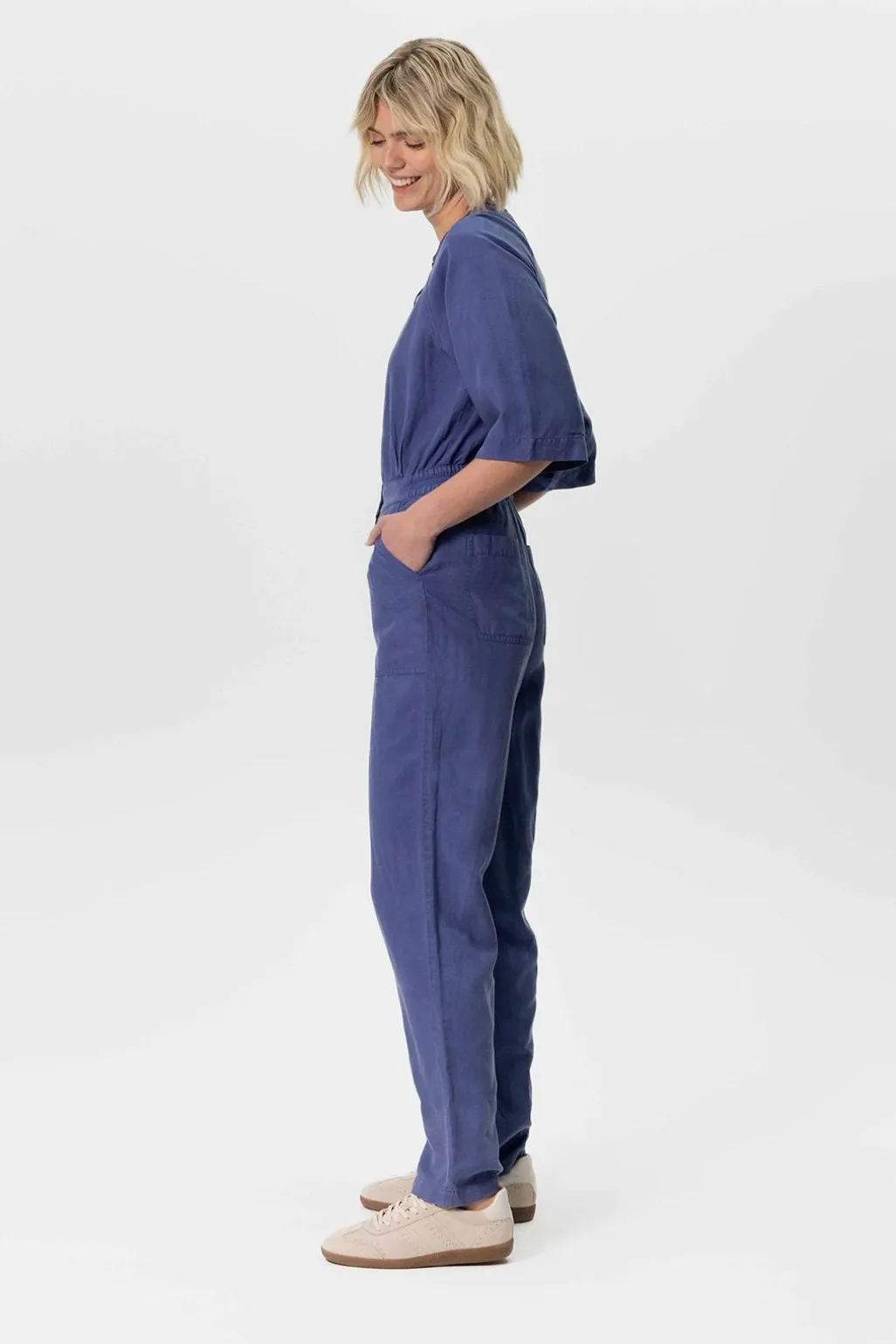Blauwe jumpsuit met knopen