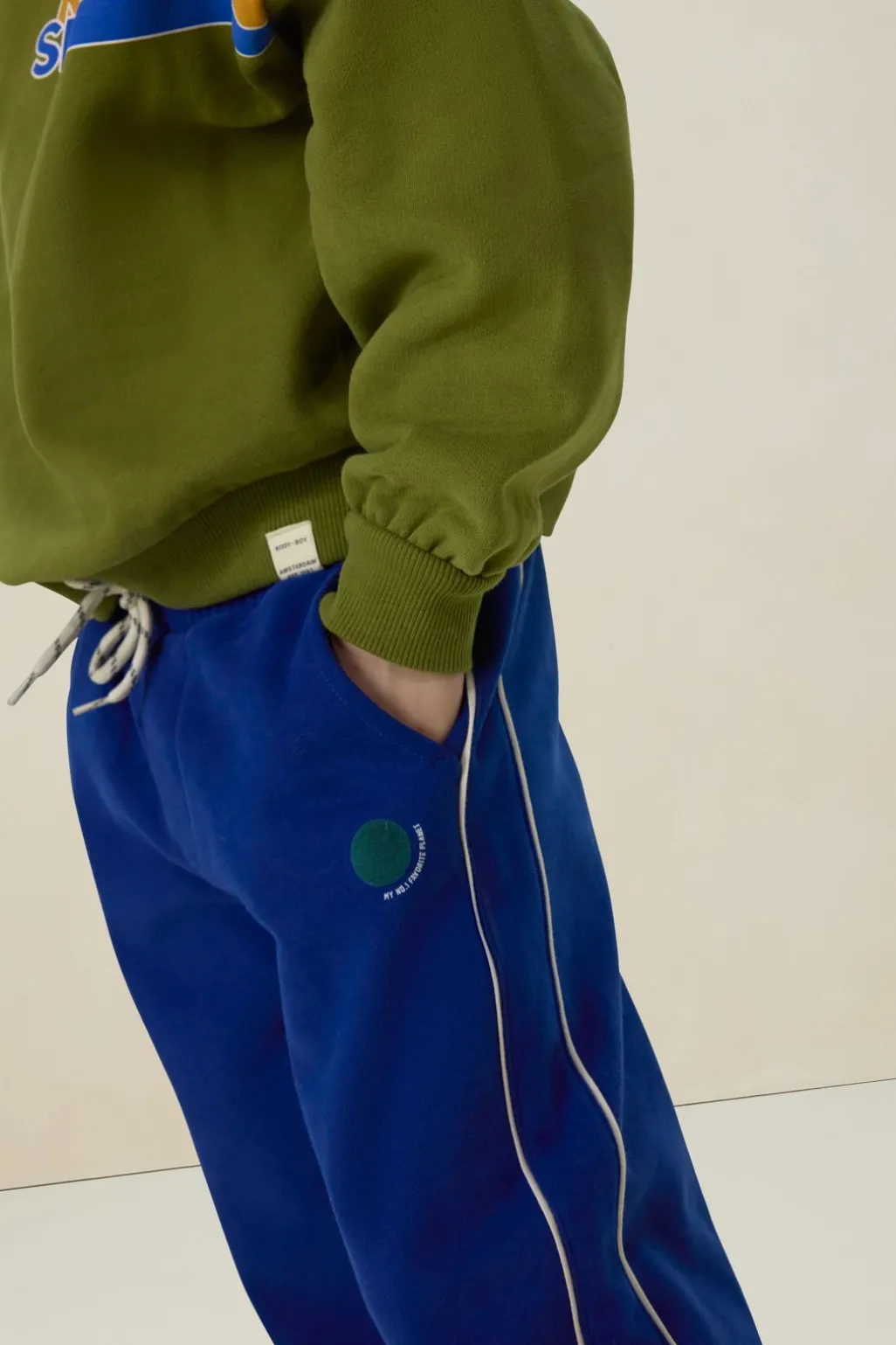 Blauwe sweatpants met strepen