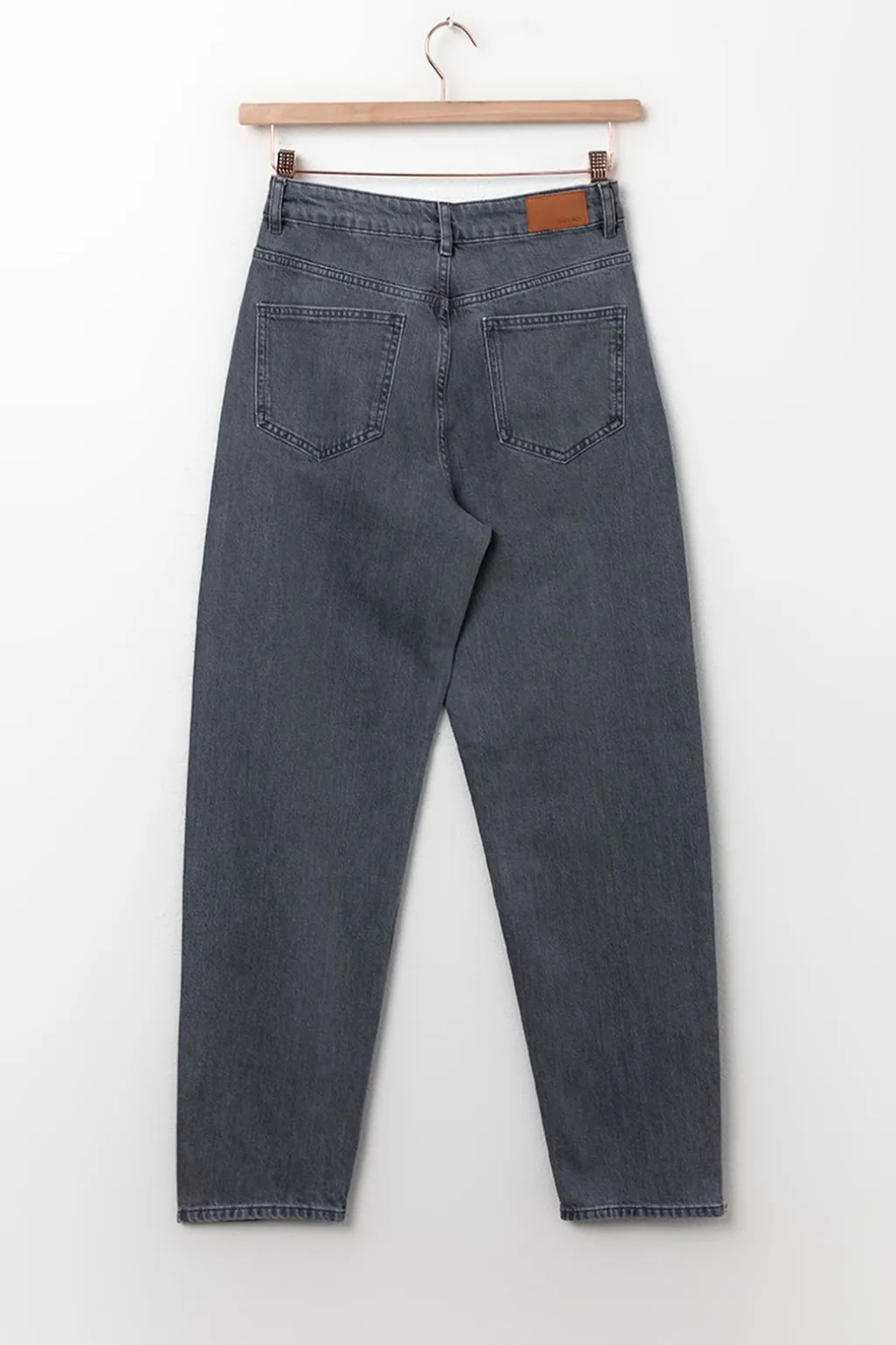 Bora donkergrijze high waist tapered jeans