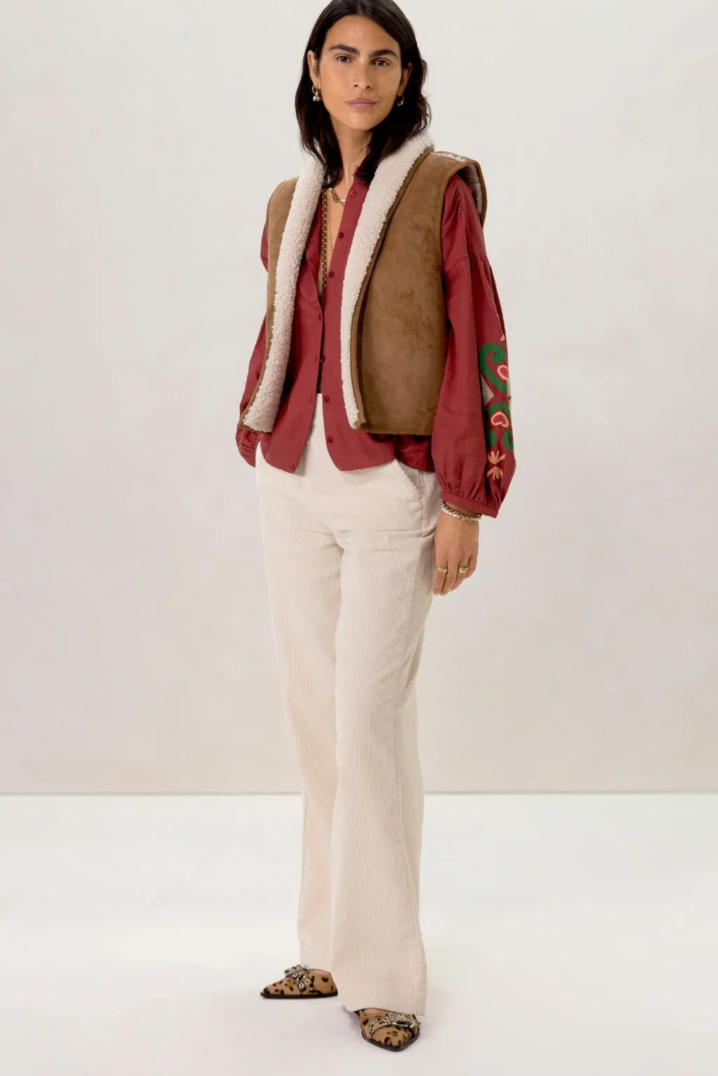 Bruin reversible teddy gilet