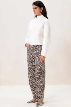 Bruine mid waist balloon leg jeans met leopard print