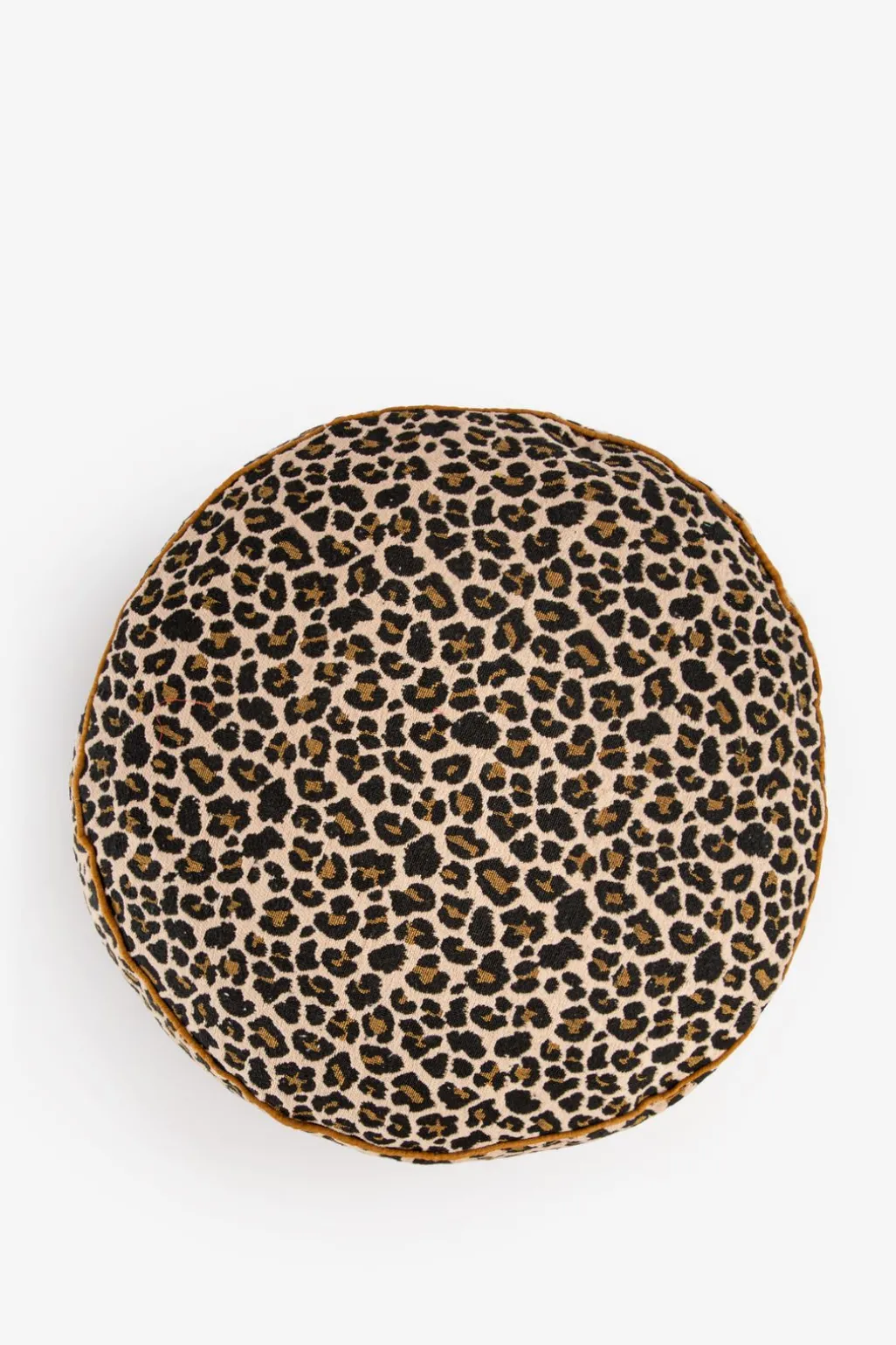 Bruine poef met leopard patroon