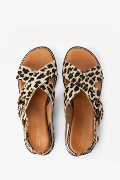 Bruine sandalen met leopard print