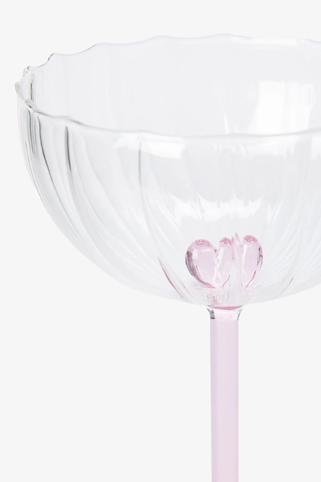 Champagneglazen met roze hartje aan de binnenkant