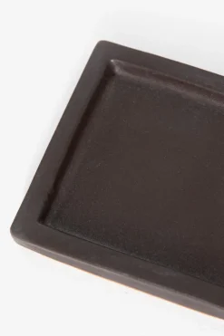 Donkerbruin glazed aardewerk schaaltje