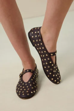 Donkerbruine ballerina met studs