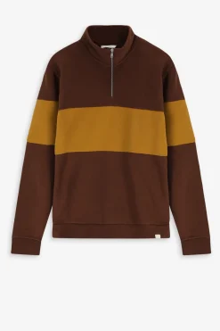 Donkerbruine sweater met streep