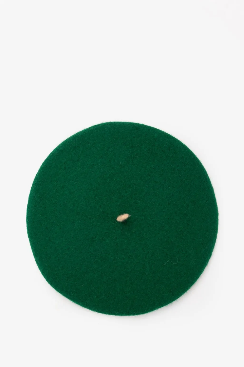 Donkergroene baret met contrasterende rand