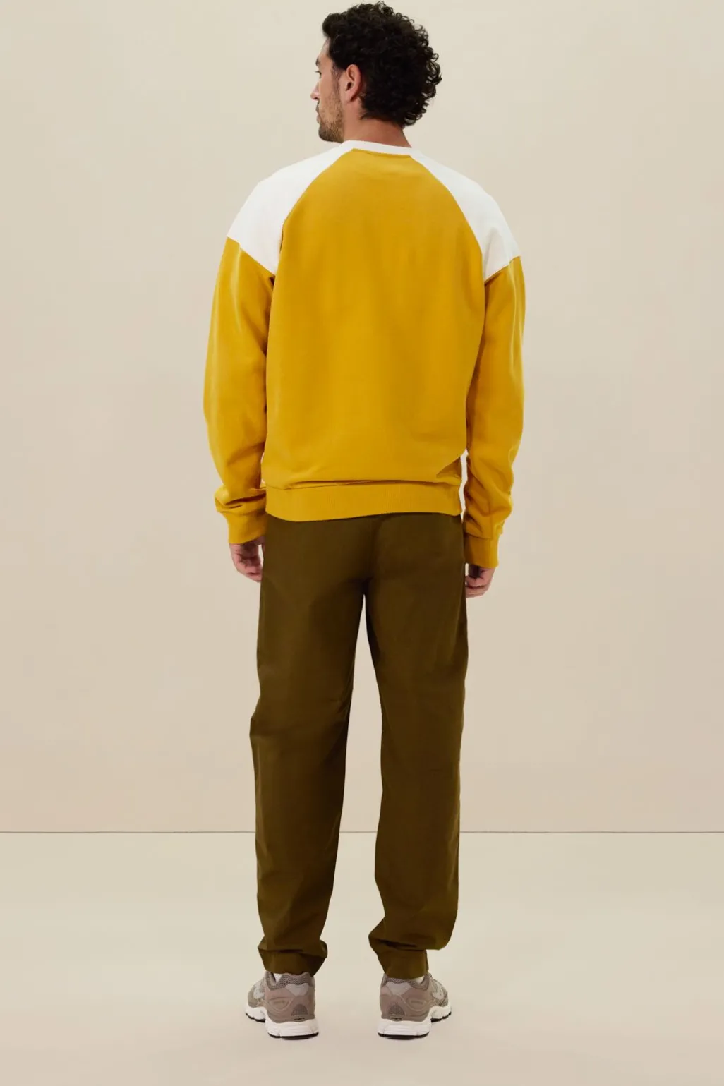 Donkergroene mid-rise chino met elastische taille
