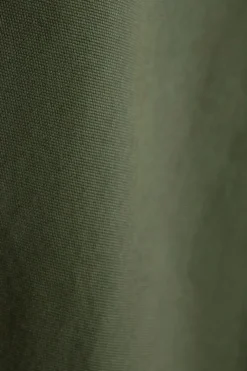 Donkergroene mid-rise katoenen chino