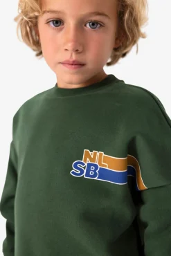Donkergroene sweater met artwork
