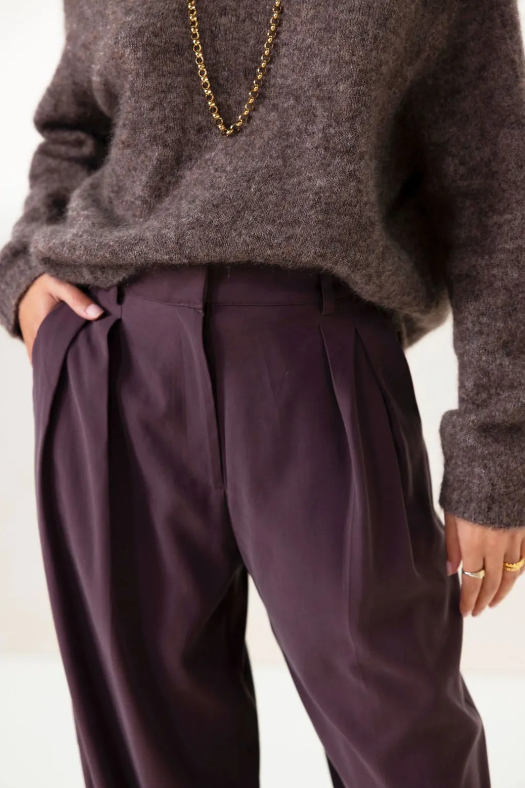 Donkerpaarse high waist wide leg broek
