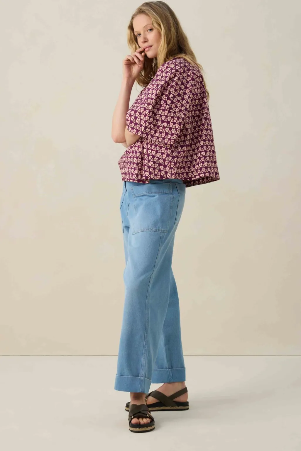 Donkerpaarse top met print