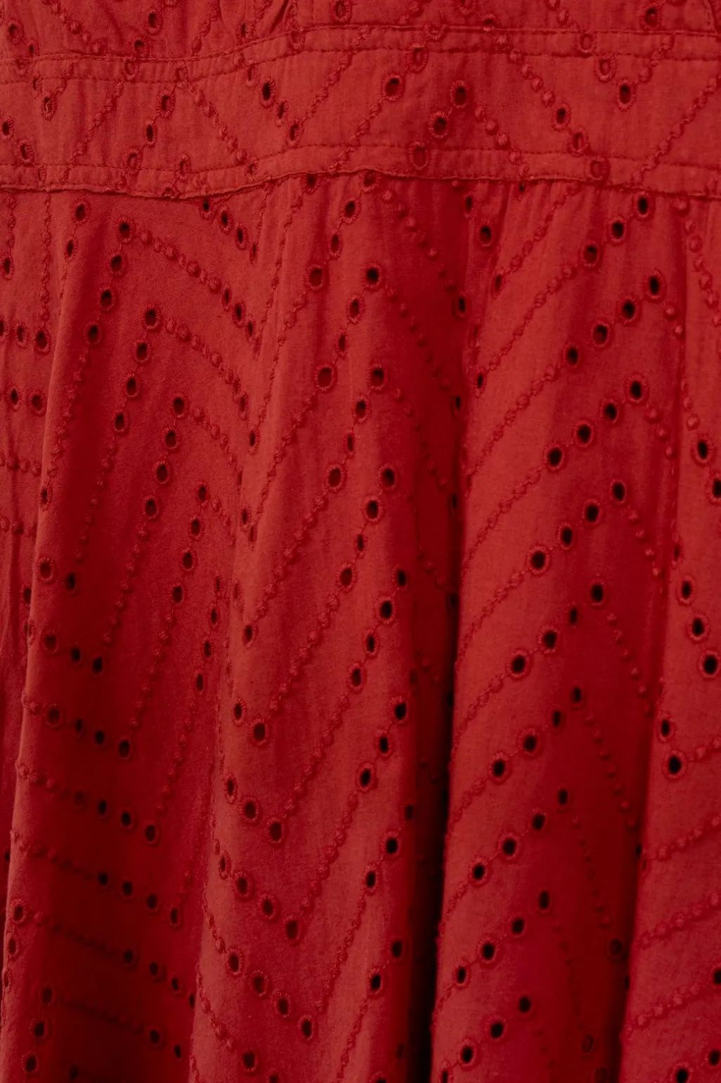 Donkerrode jurk met broderie en ruffles
