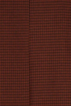 Donkerrode lange jas met ruitpatroon