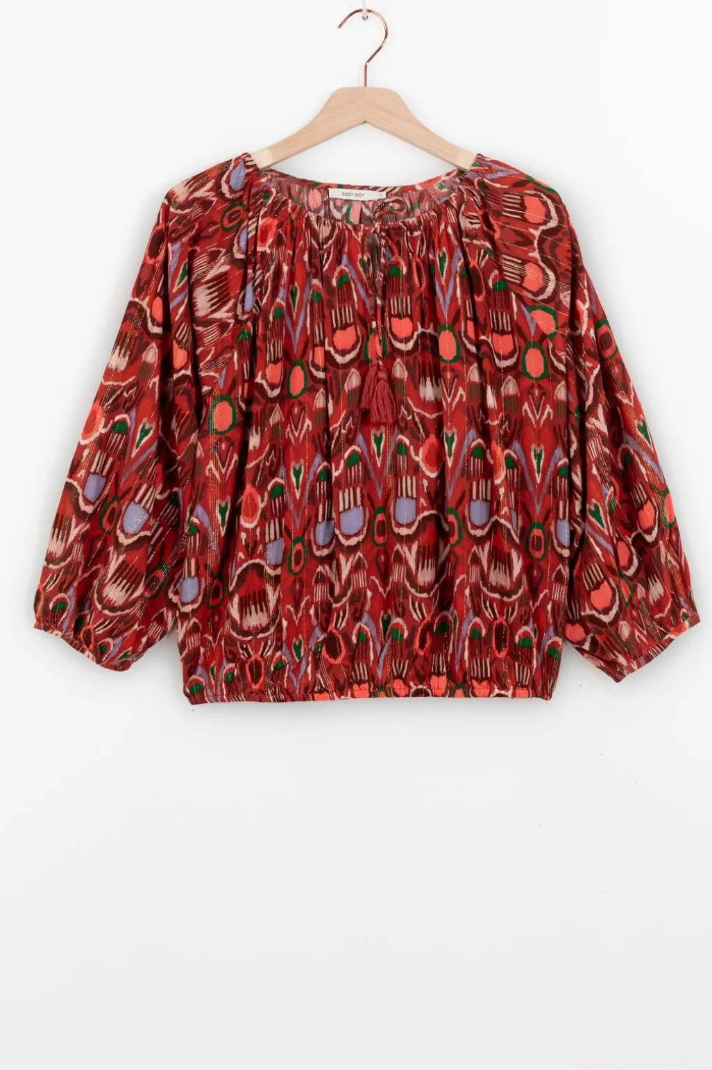Donkerrode top met ikat print
