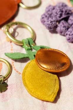Gele bag charm met fruit