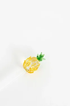 Glazen cocktail roerstaafje met ananas