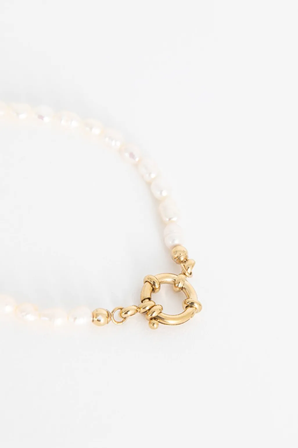 Gold plated armband met parels