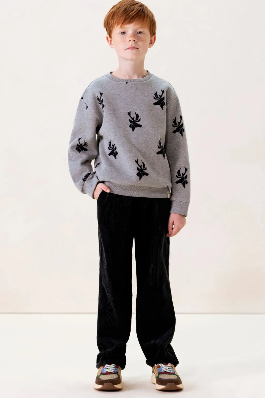 Grijze sweater met all-over rendierprint