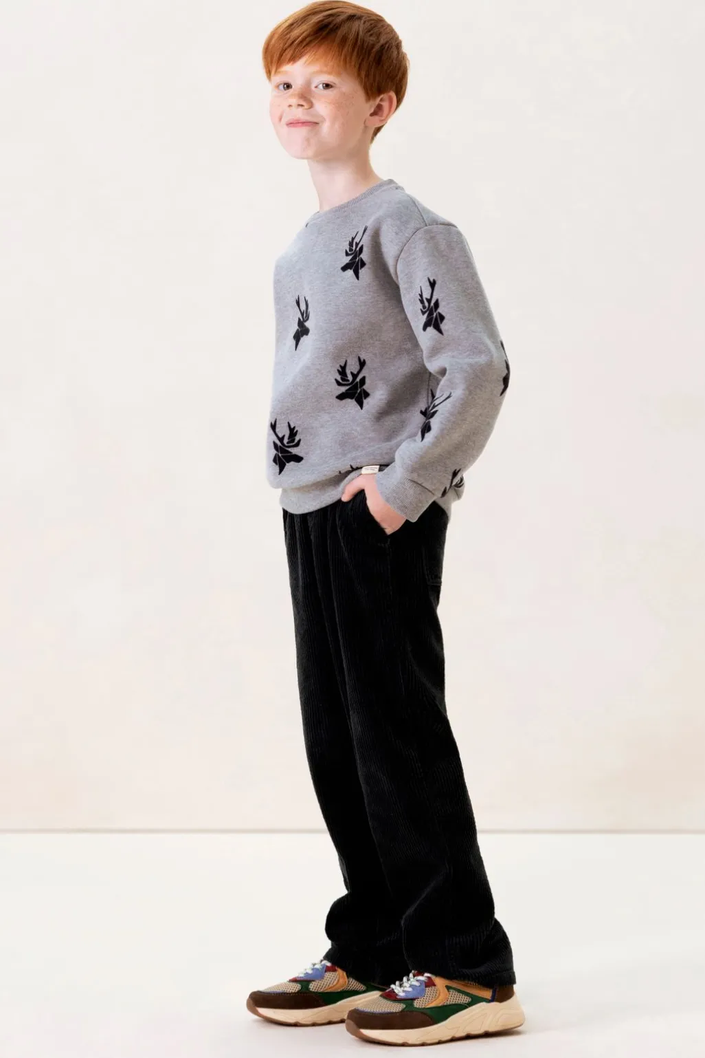 Grijze sweater met all-over rendierprint