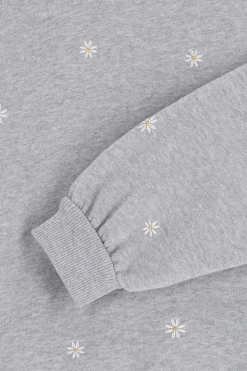 Grijze sweater met madeliefjes embroidery