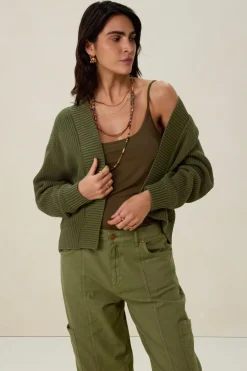 Groen gebreid vest