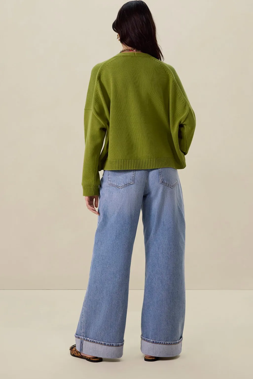 Groen gebreid vest met V-hals