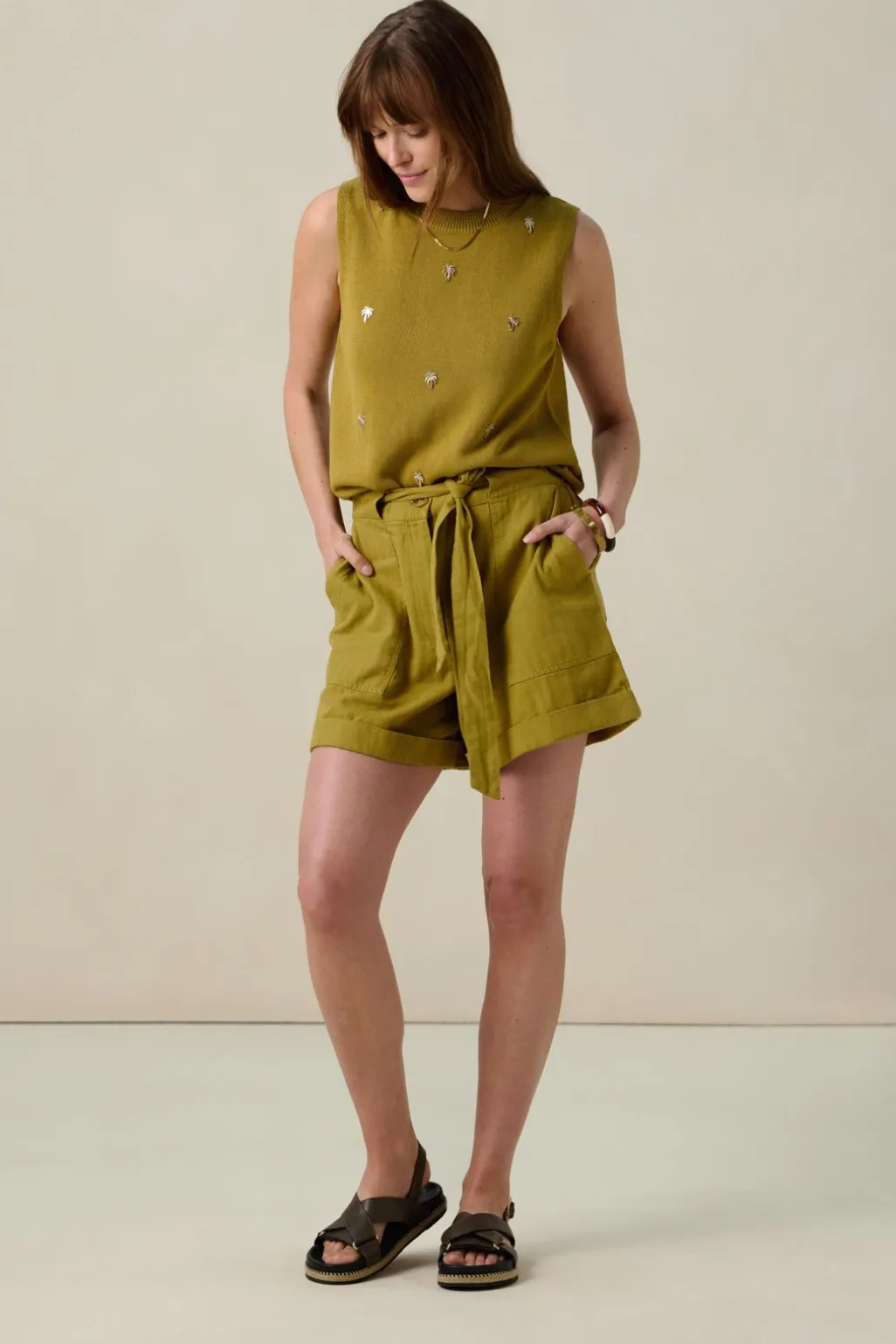 Groen gebreide spencer