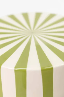 Groen gestreepte bijzettafel