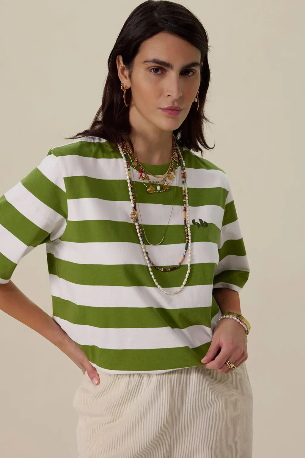 Groen met wit gestreept T-shirt