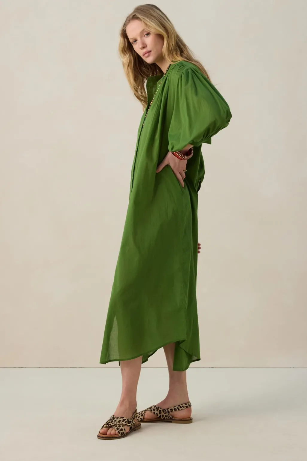 Groene jurk met ceintuur
