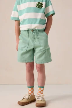 Groene short met opgestikte zakken