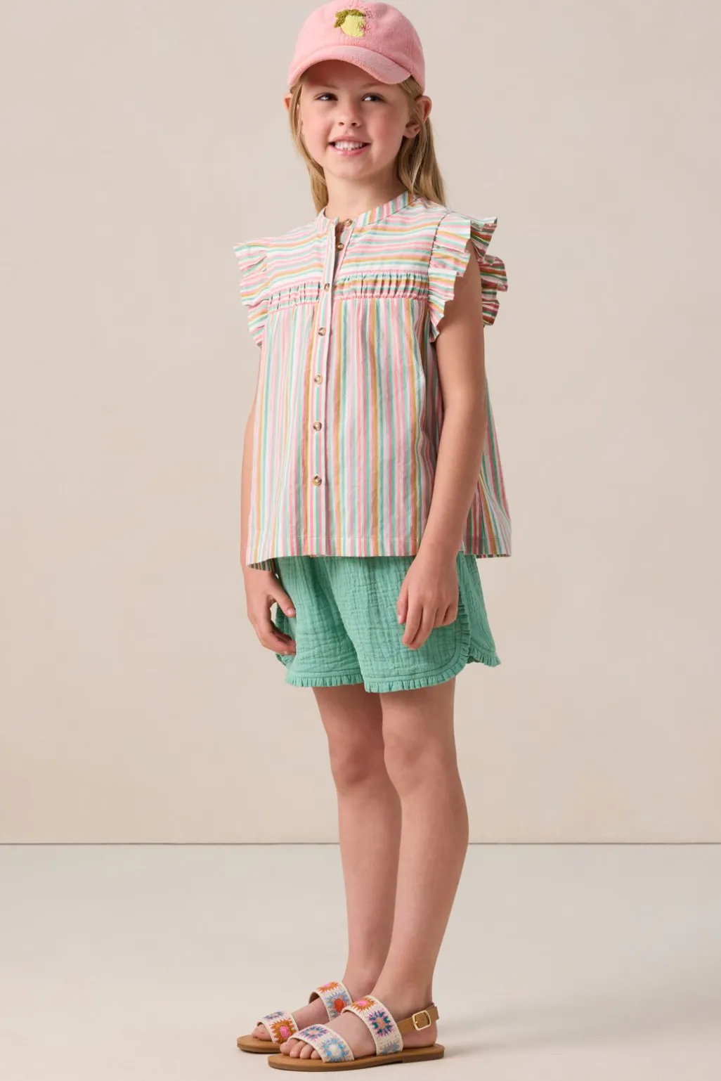 Groene shorts met ruffle details