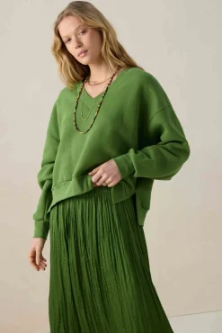 Groene sweater met V-hals