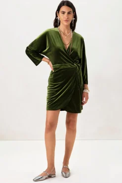Groene velvet overslagjurk