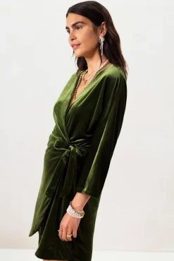 Groene velvet overslagjurk