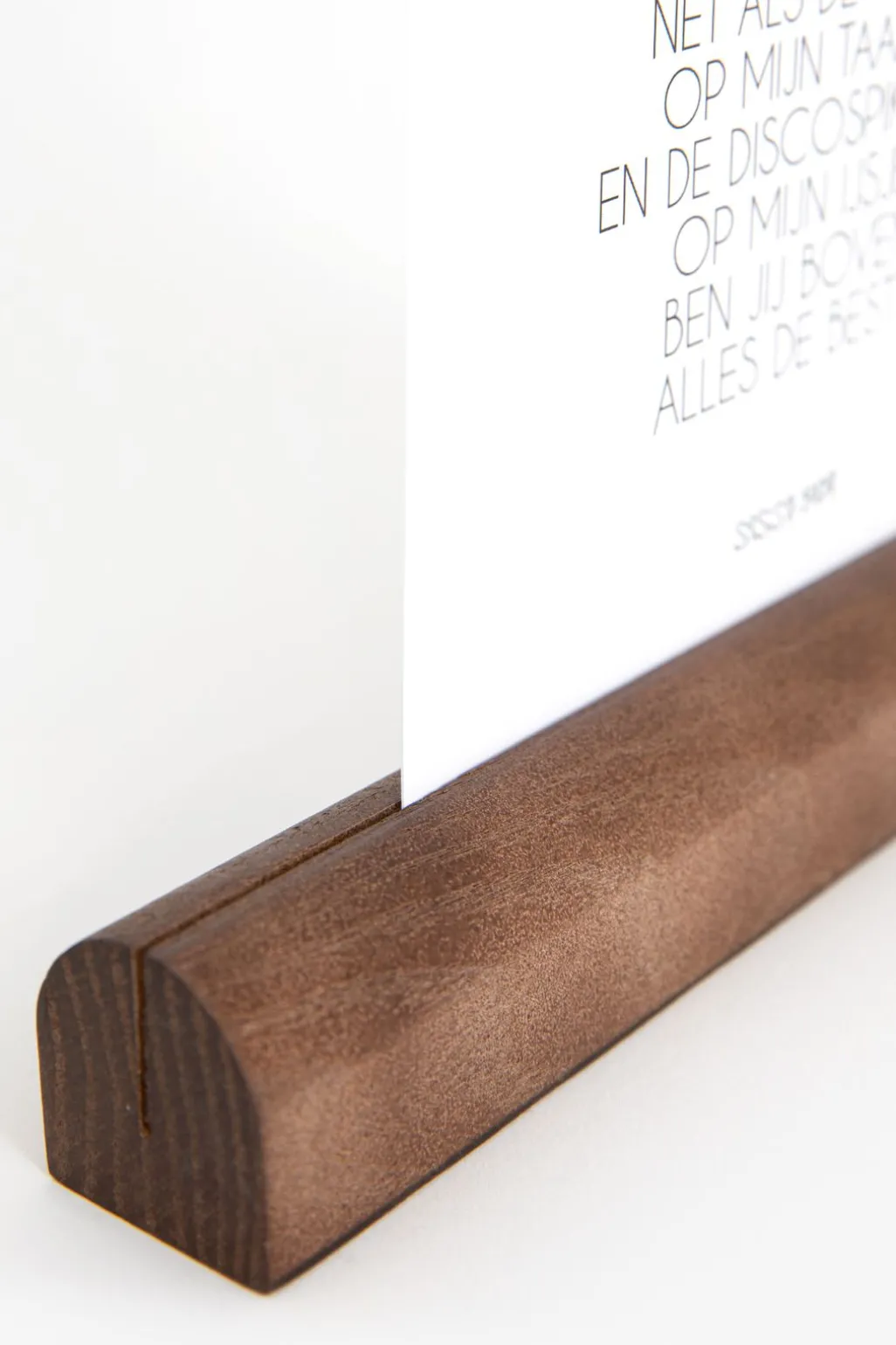 Houten kaartenhouder