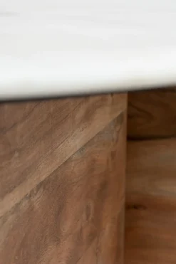 Houten koffietafel met marmer blad